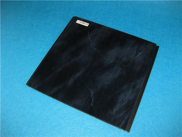 Το σκοτάδι αντιστέκεται στη διάβρωση τοποθετώντας τις ανώτατες σανίδες PVC σε στρώματα Rustproof για το εσωτερικό