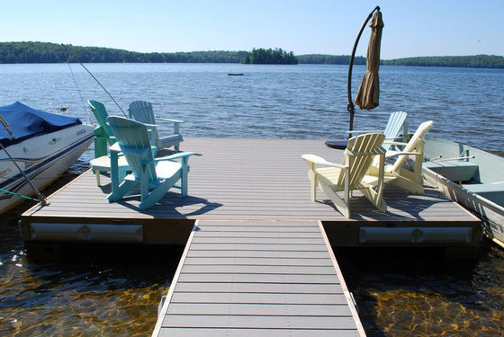 Καλή τιμή Υπαίθρια συντήρηση Decking τεχνολογίας κοβάλτιο-Extrution πλαστική σύνθετη ελεύθερη σε απευθείας σύνδεση