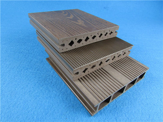 Καλή τιμή Χρησιμοποιημένο WPC σύνθετο Decking για το εξωτερικό δάπεδο Patio Decking σε απευθείας σύνδεση