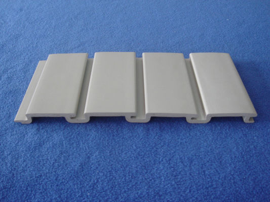 Καλή τιμή Επιτροπές PVC Slatwall Taupe δωματίων πλυντηρίων, Slat PVC επίδειξη πινάκων Διαδικτυακά