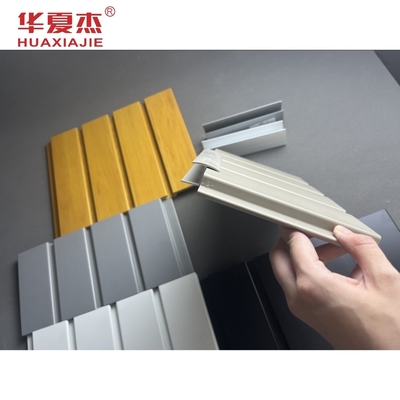 Ομαλό επιφάνειας PVC Slatwall επιτροπής γκαράζ υλικό διακοσμήσεων επιτροπής εσωτερικό