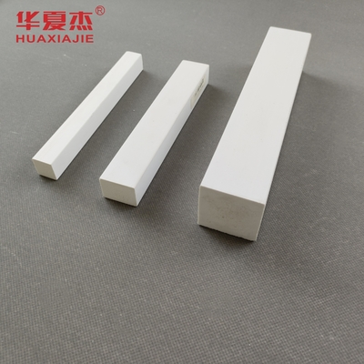 Άσπρα διακοσμητικά σχήματα 7ft Backband Astragal PVC απόδειξης νερού για την πόρτα