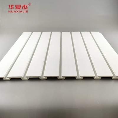 Υψηλής ποιότητας PVC Slatwall PVC Πίνακα γκαράζ τοίχος Φρέμα Αδιάβροχο Για διακόσμηση