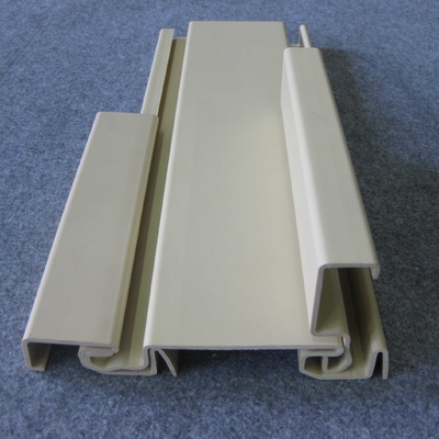 Αυλακωμένη Mdf Slat κοντραπλακέ εξώθηση επιτροπής τοίχων που τοποθετείται σε στρώματα