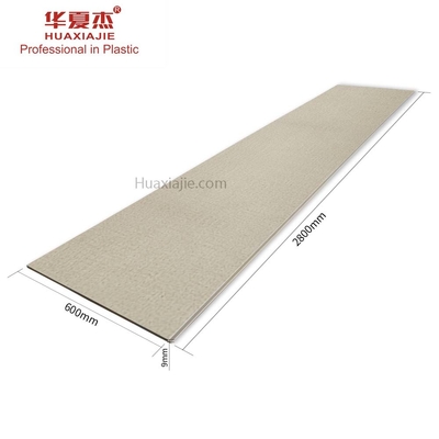 Ξύλινη εσωτερική διακόσμηση 2800x600x9mm επιτροπής τοίχων Wpc σχεδίων