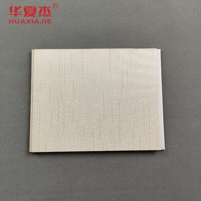 Καλή τιμή Σύγχρονα Πάνελ PVC Slatwall 250x8mm και 250x5mm Αδιάβροχα και Εύκολα στην Τοποθέτηση για Εμπορική Προβολή σε απευθείας σύνδεση