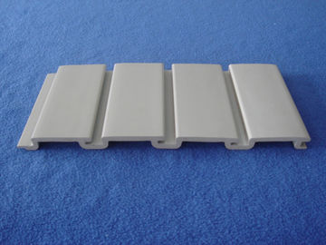 Καλή τιμή Επιτροπές PVC Slatwall Taupe δωματίων πλυντηρίων, Slat PVC επίδειξη πινάκων σε απευθείας σύνδεση