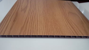 Καλή τιμή Φυλλόμορφες επιτροπές τοίχων UPvc πλαστικές ψεύτικες με το ξύλινο σιτάρι σε απευθείας σύνδεση